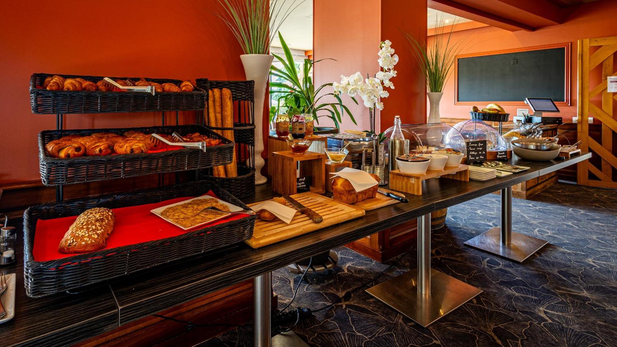 Logis Hostellerie D'Aussois ซีมูร์-ออง-โอซัวร์ ภายนอก รูปภาพ