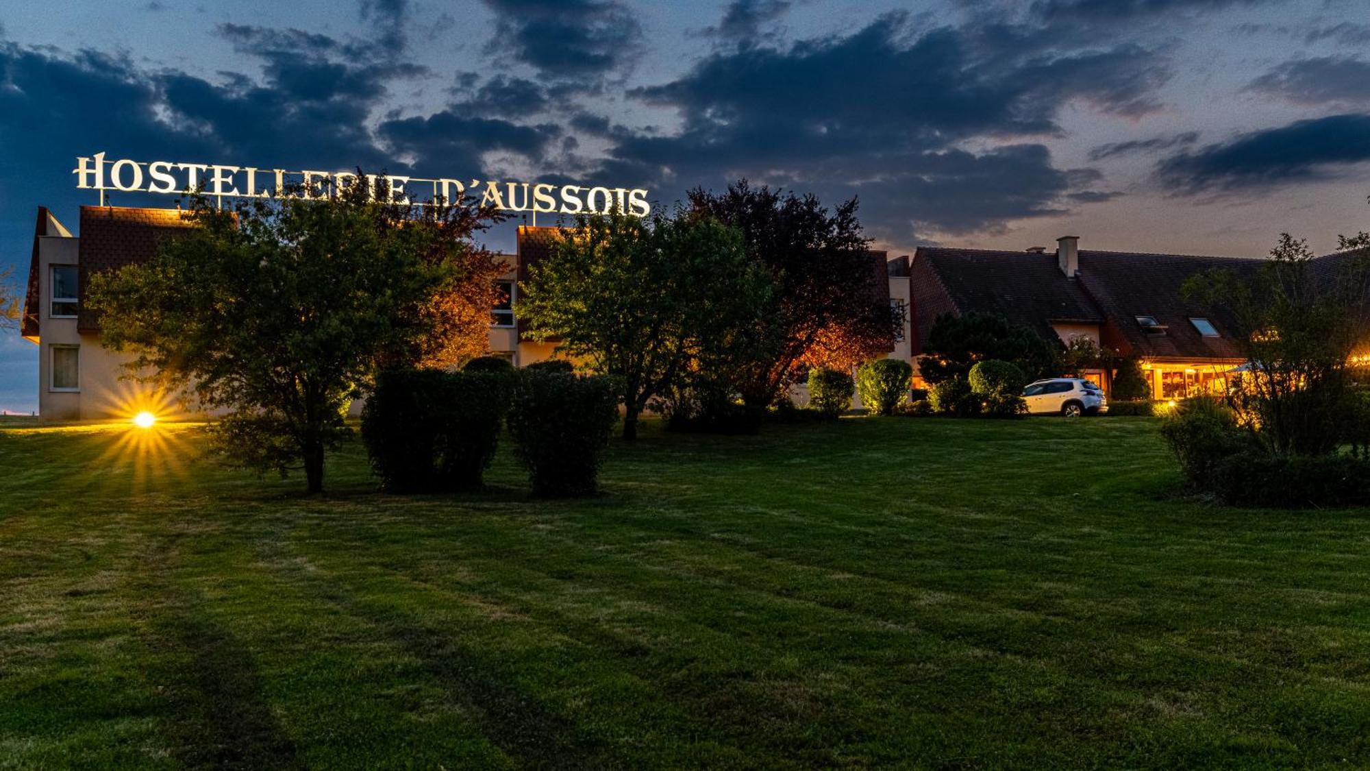 Logis Hostellerie D'Aussois ซีมูร์-ออง-โอซัวร์ ภายนอก รูปภาพ