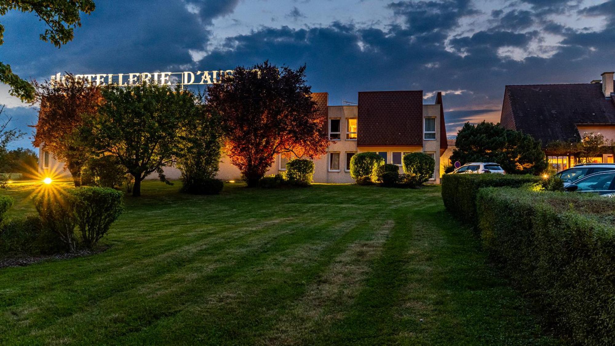 Logis Hostellerie D'Aussois ซีมูร์-ออง-โอซัวร์ ภายนอก รูปภาพ