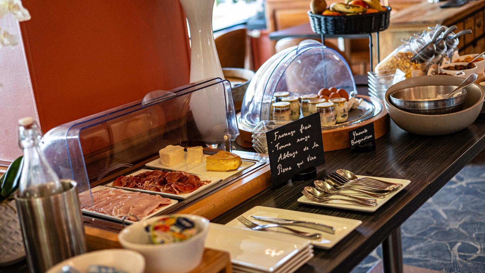 Logis Hostellerie D'Aussois ซีมูร์-ออง-โอซัวร์ ภายนอก รูปภาพ