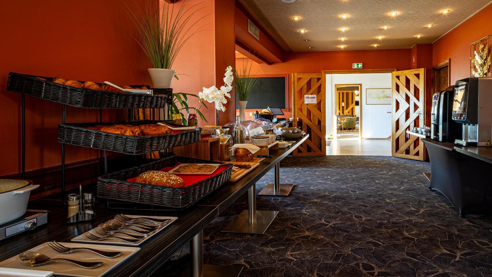 Logis Hostellerie D'Aussois ซีมูร์-ออง-โอซัวร์ ภายนอก รูปภาพ